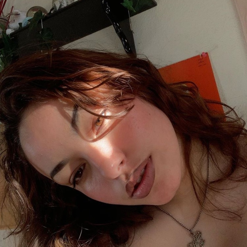 Meet your Posher, ms. hathor